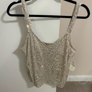 Beautiful NEVER WORN champagne tank